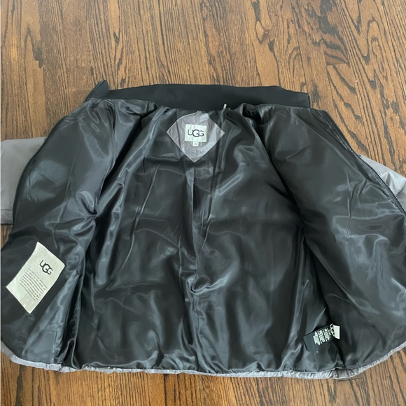 UGG Izzie Metallic Dark Gray Puffer Jacket in Gunmetal - Size XL - Picture 9 of 11